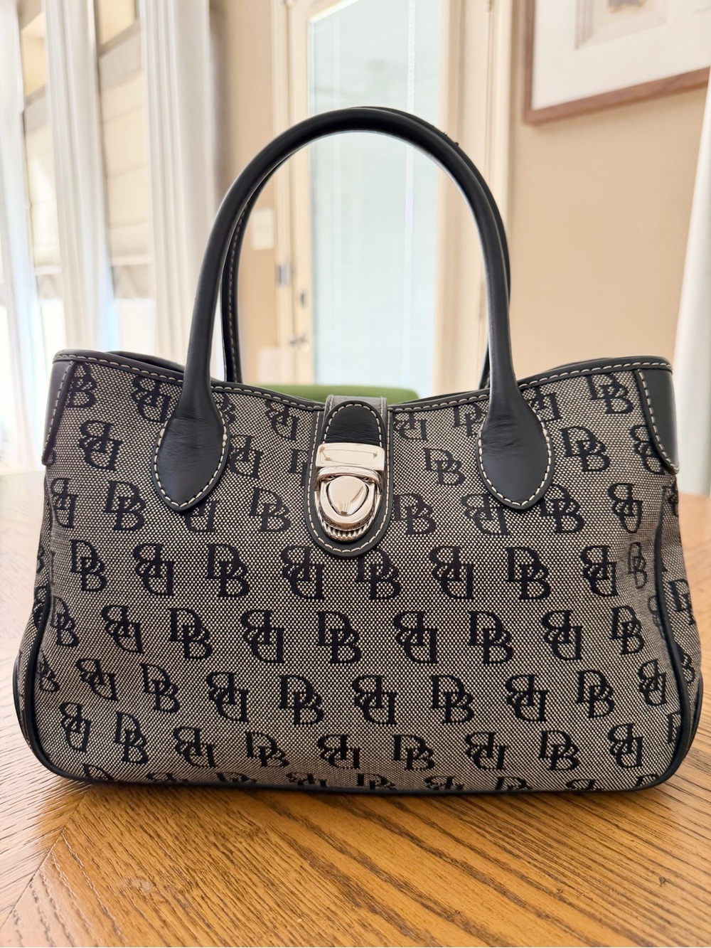 VINTAGE Dooney & Bourke Y2K Signature Jacquard Logo Lock Satchel